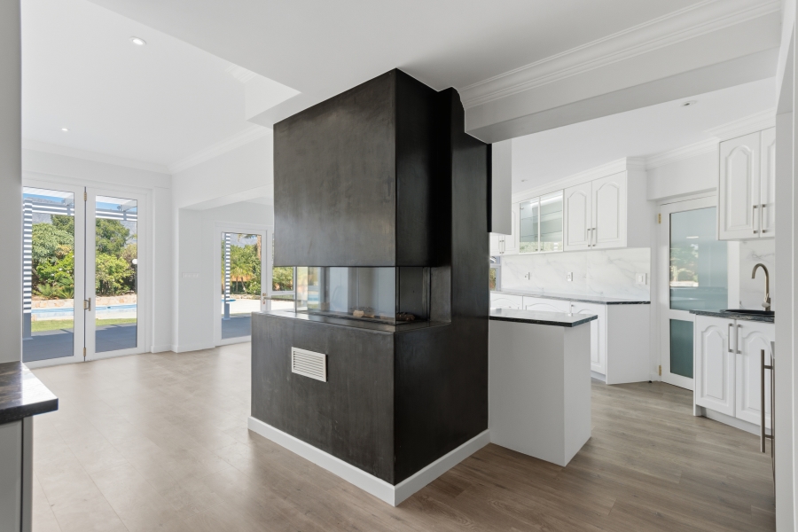 4 Bedroom Property for Sale in Golden Hill Western Cape